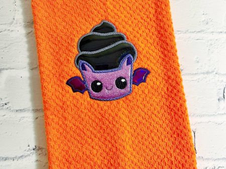 Bat Cake applique machine embroidery design (5 sizes included) DIGITAL DOWNLOAD Cheap